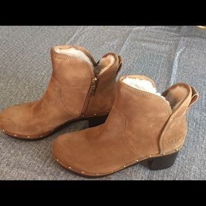 UGG Cam II Camel color boots